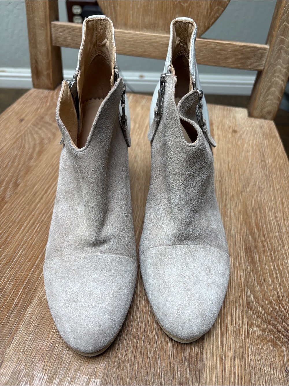 rag & bone Light Gray Suede Ankle Booties 37.5